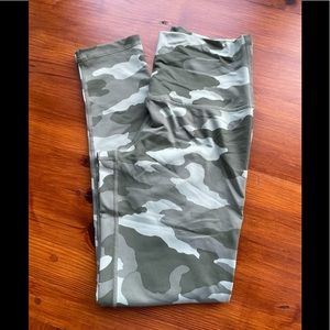 American eagle camo leggings